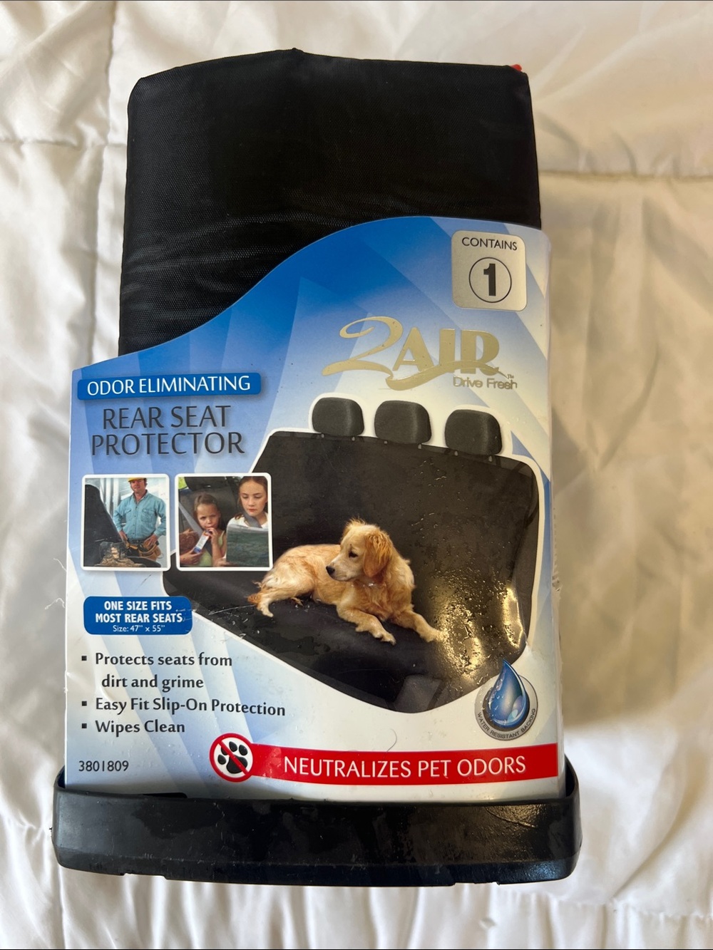 Black Odor-Eliminating Rear Seat Protector for Dogs